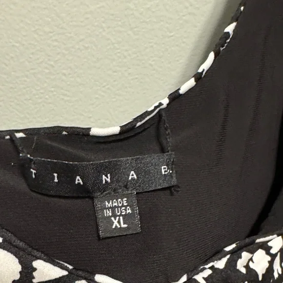 Tiana B. Black and White Floral Midi Dress - Picture 2 of 4